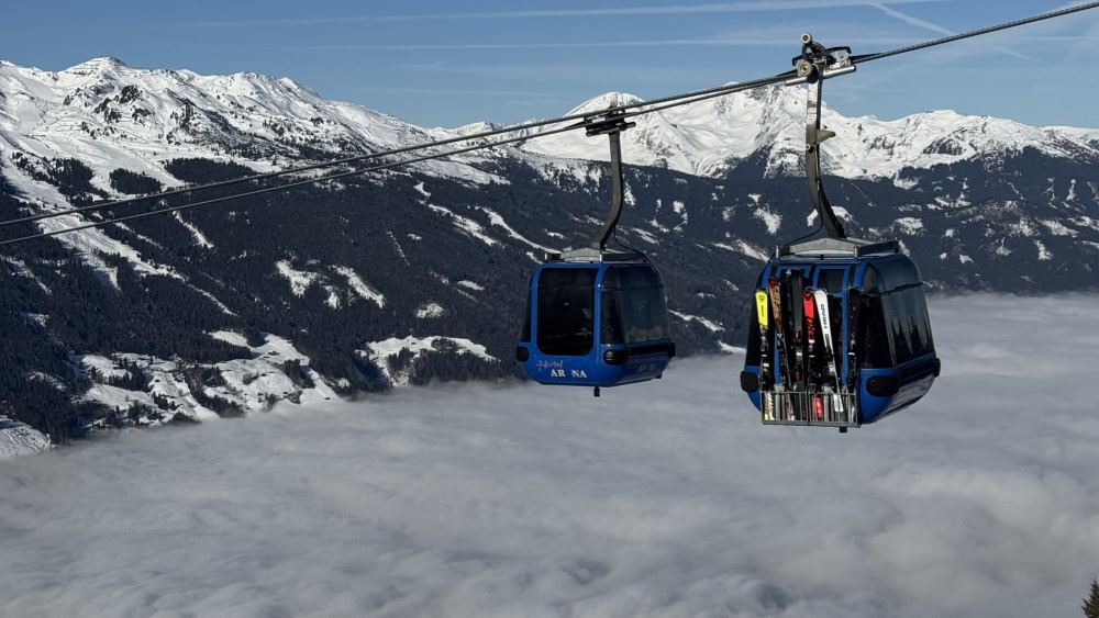 Gondels in het skigebied Zillertal Arena